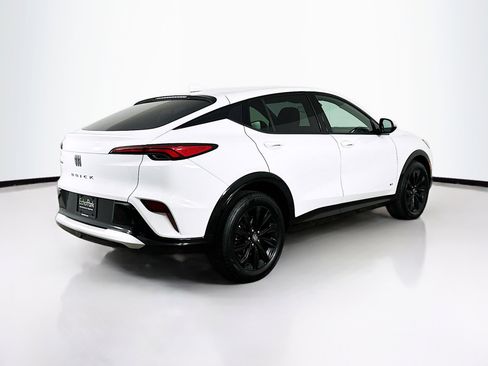 Used 2025 Buick Envista Sport Touring image 9