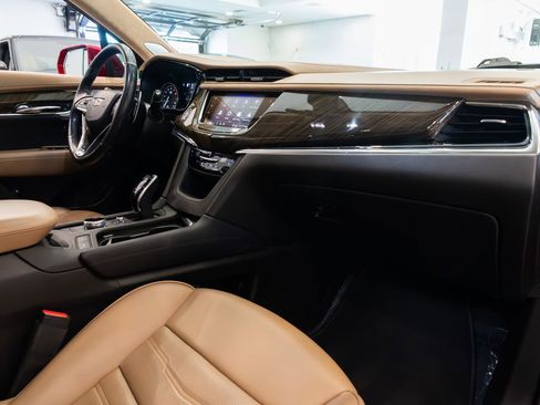 Used 2020 Cadillac XT6 Sport w/ Platinum Package AWD/4WD image 28