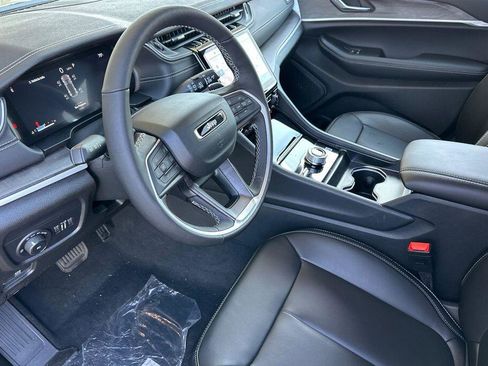 New 2025 Jeep Grand Cherokee Limited image 10