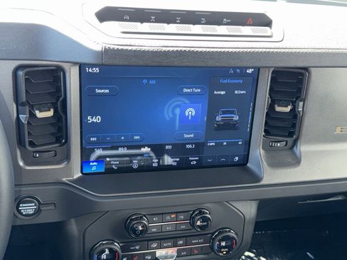 Used 2025 Ford Bronco Badlands image 18