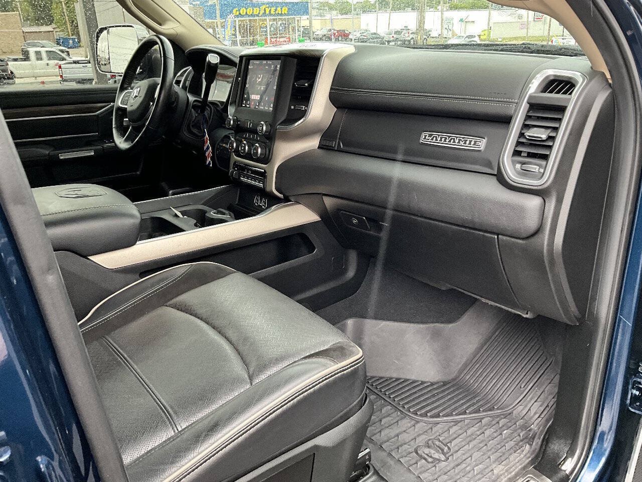 Used 2019 RAM 5500 Laramie AWD/4WD image 23