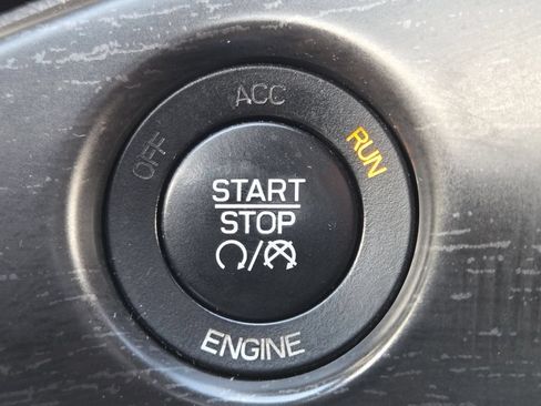 Used 2014 Jeep Grand Cherokee Limited AWD/4WD image 19