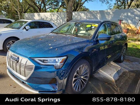 Used 2019 Audi e-tron Prestige w/ Prestige Package image 5