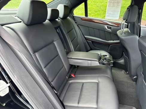 Used 2013 Mercedes-Benz E 350 4MATIC Sedan image 14
