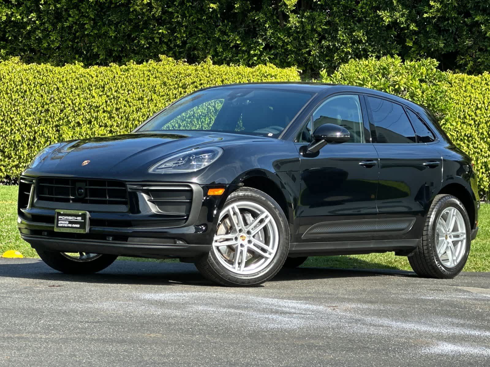 Certified 2025 Porsche Macan AWD/4WD image 1