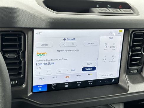 New 2025 Ford Bronco 4-Door image 22