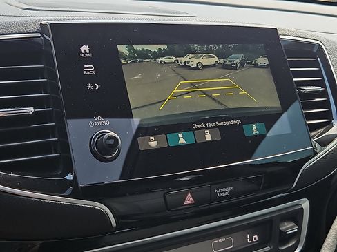 Used 2019 Honda Pilot Touring image 19
