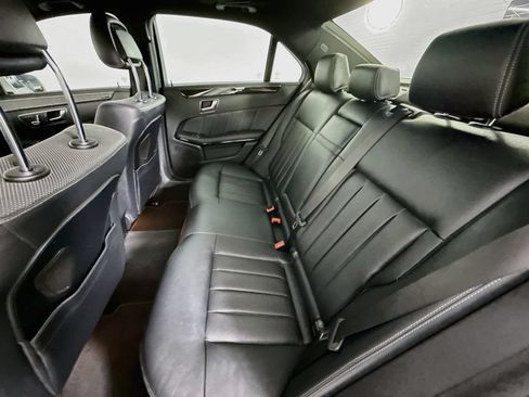 Used 2016 Mercedes-Benz E 400 Sedan image 19