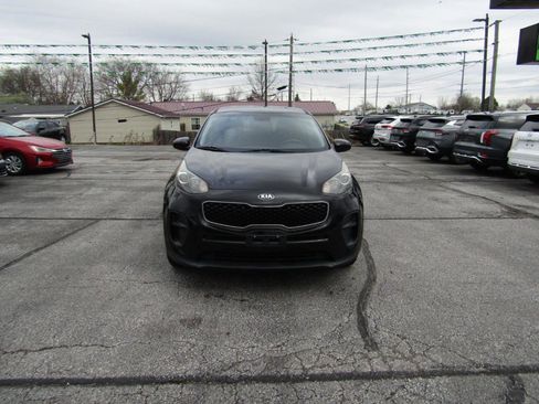 Used 2019 Kia Sportage LX image 2