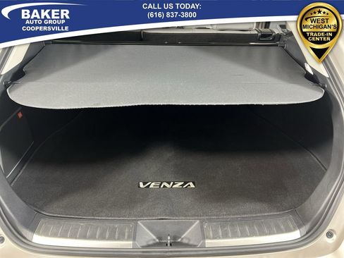 Used 2024 Toyota Venza Limited image 24