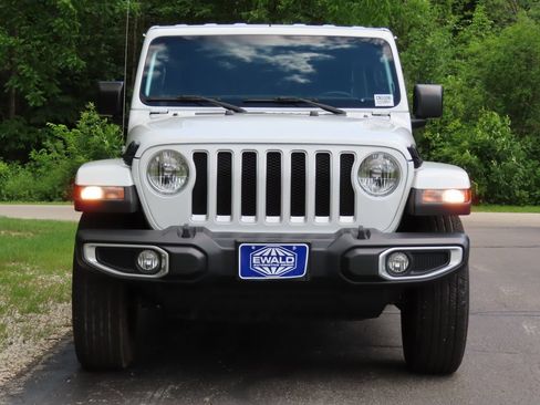 Used 2023 Jeep Wrangler Unlimited Sahara w/ Cold Weather Group AWD/4WD image 15
