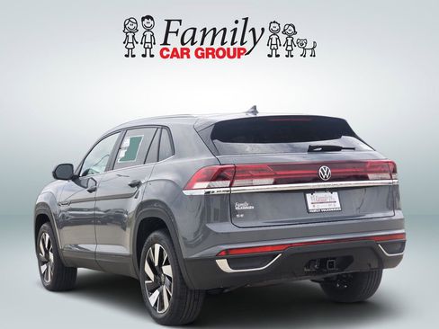 New 2026 Volkswagen Atlas Cross Sport SE FWD image 3