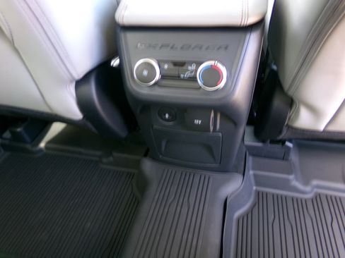 New 2025 Ford Explorer Active w/ Active Comfort Package image 39