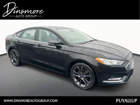 Used 2018 Ford Fusion SE image 1