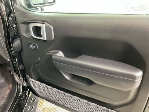 Used 2024 Jeep Wrangler Unlimited Rubicon w/ Technology Group image 23