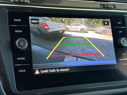 Used 2020 Volkswagen Tiguan SEL w/ 3rd Row Seat Package AWD/4WD image 20