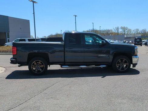 Used 2018 Chevrolet Silverado 1500 LT w/ True North Edition AWD/4WD image 9