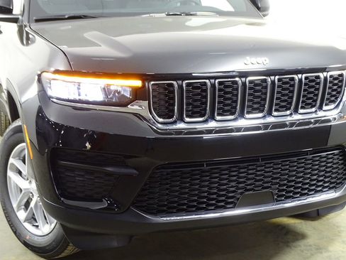 New 2025 Jeep Grand Cherokee Laredo X image 48