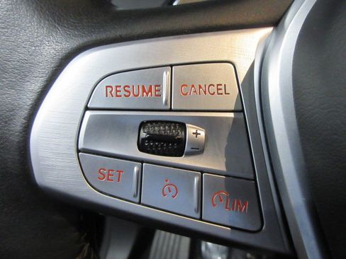 Used 2020 BMW X7 xDrive40i w/ Premium Package image 22