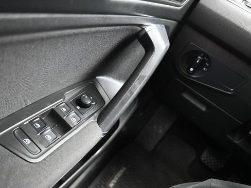 Used 2020 Volkswagen Tiguan S FWD image 11