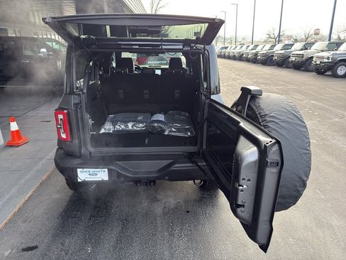 New 2025 Ford Bronco Badlands image 14