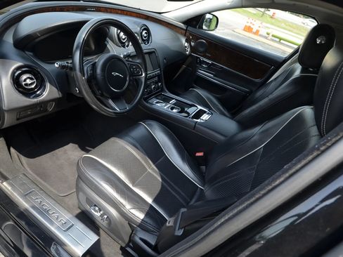 Used 2016 Jaguar XJ R-Sport image 14