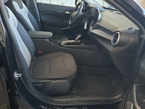 Used 2024 Chevrolet Trax LS image 7