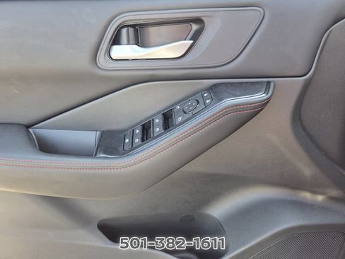 Used 2026 Nissan Rogue SV AWD/4WD image 29