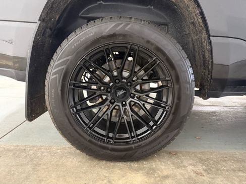 Used 2019 RAM 1500 Sport w/ Level 2 Equipment Group AWD/4WD image 10