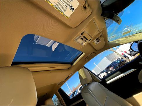 Used 2017 Toyota Highlander XLE image 23