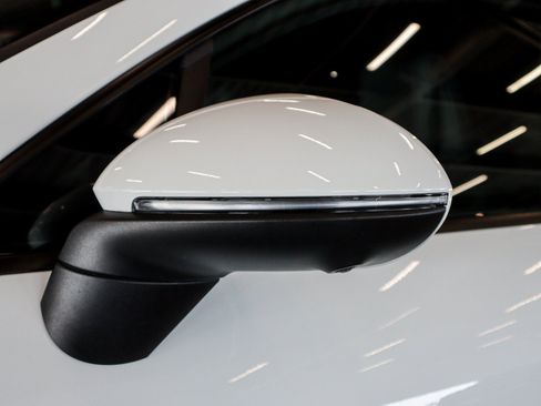 Used 2024 Porsche Macan 4 Electric AWD/4WD image 27