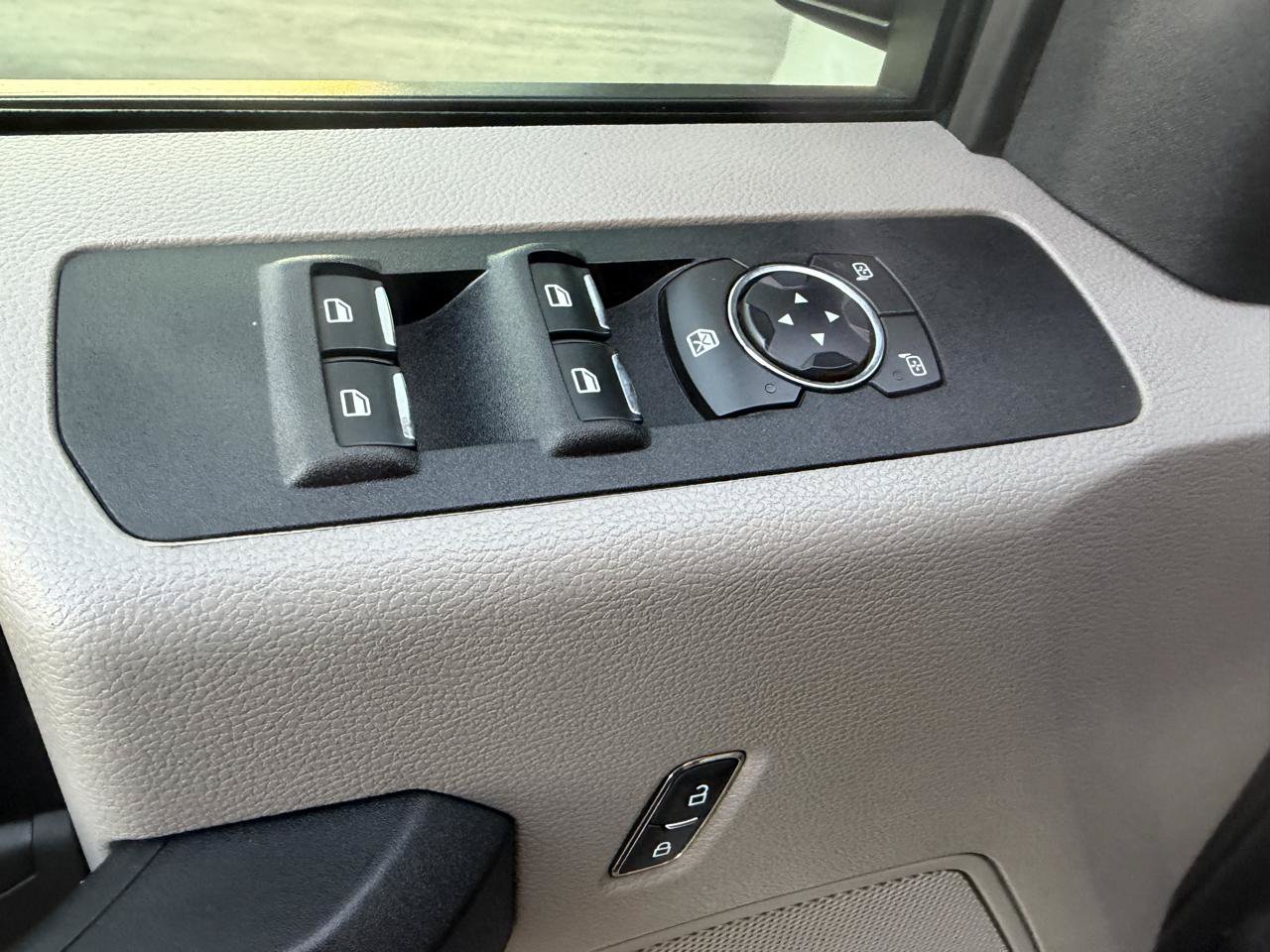 Used 2020 Ford F250 XL w/ Power Equipment Group AWD/4WD image 17