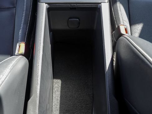 Used 2025 Toyota Camry SE FWD image 38