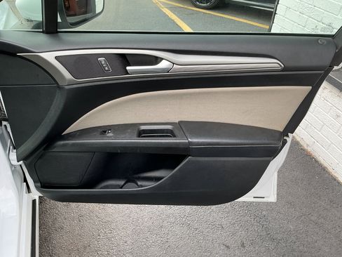 Used 2018 Ford Fusion S image 22