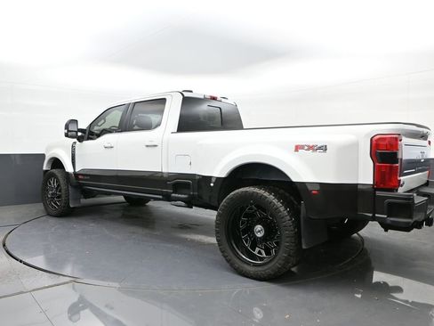 Used 2025 Ford F450 King Ranch w/ FX4 Off-Road Package image 5