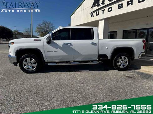 Used 2020 Chevrolet Silverado 2500 LTZ w/ LTZ Premium Package image 9