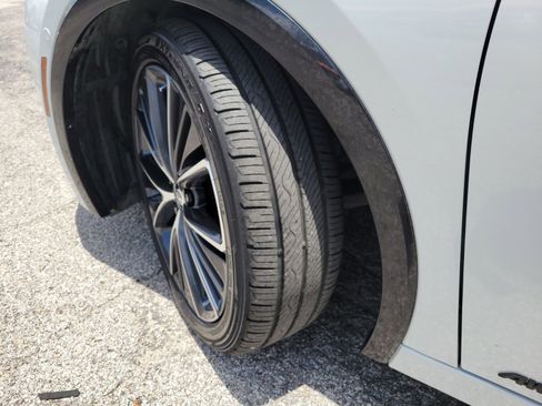 Used 2024 Toyota Prius Limited image 35