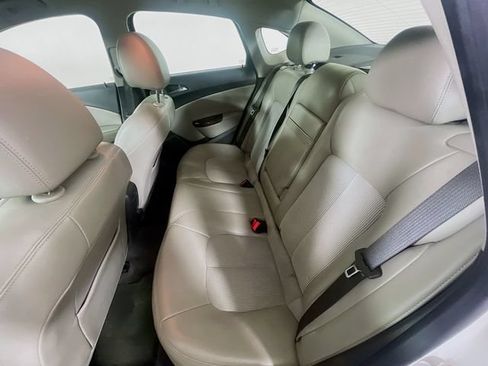 Used 2016 Buick Verano FWD image 23