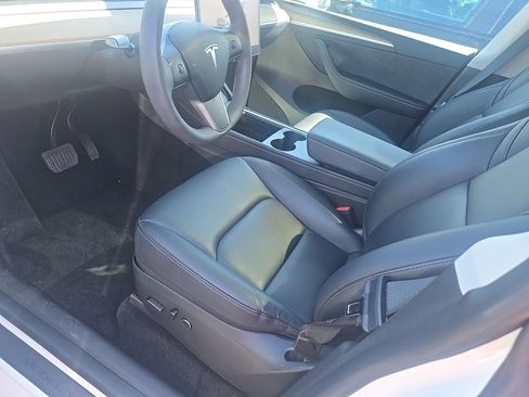 Used 2023 Tesla Model Y Long Range AWD/4WD image 11