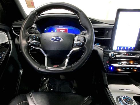 Used 2023 Ford Explorer ST w/ Equipment Group 401A image 4