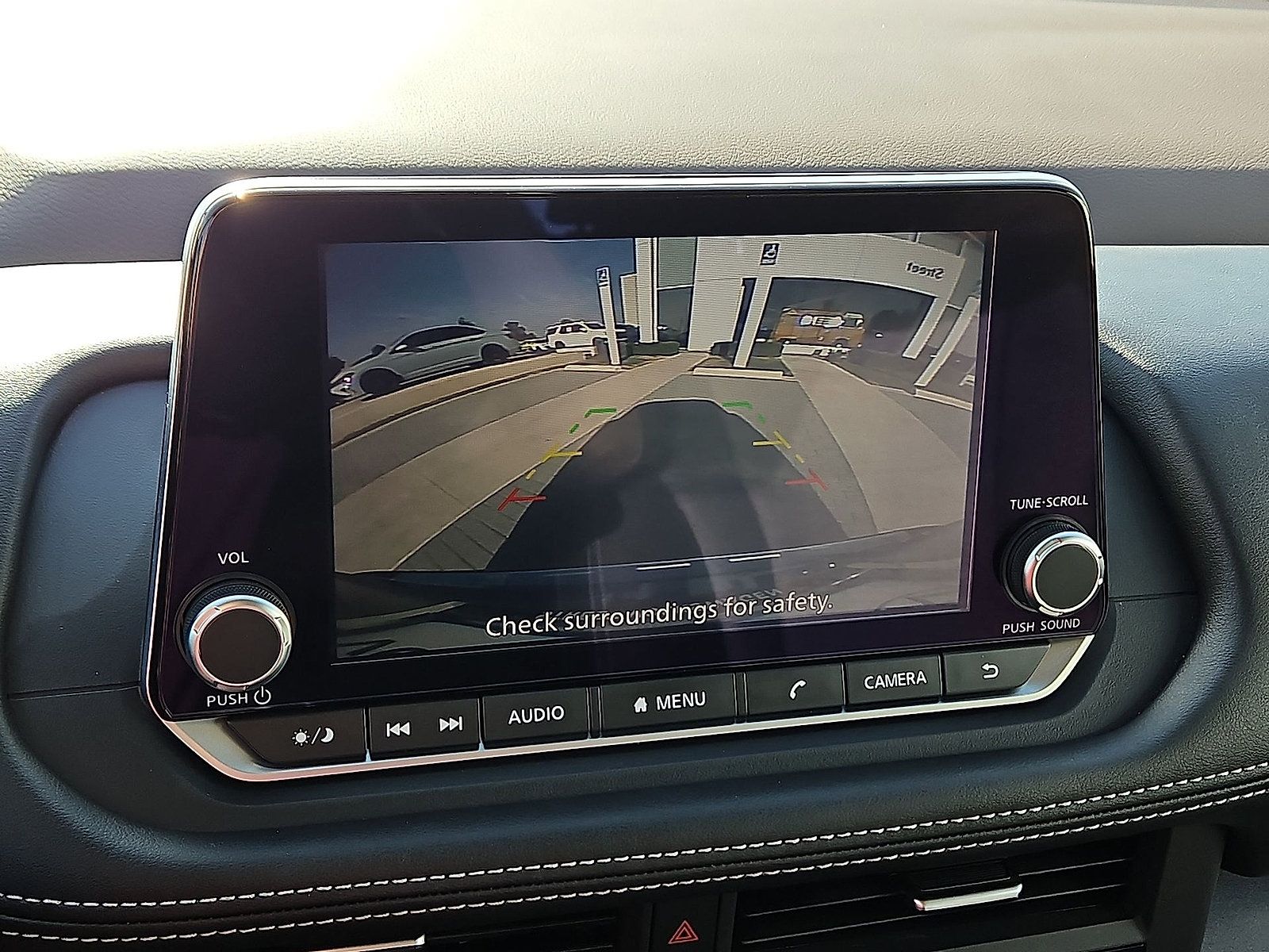 Used 2023 Nissan Rogue SV FWD image 18