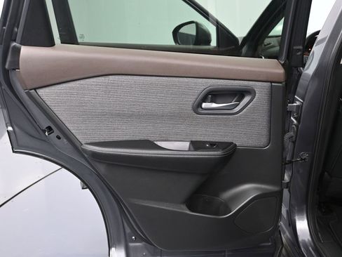 Used 2023 Nissan Rogue SV image 20