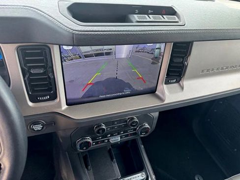 Used 2025 Ford Bronco Outer Banks AWD/4WD image 18