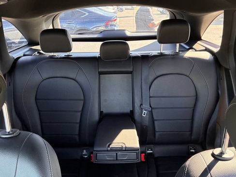 Used 2019 Mercedes-Benz GLC 300 4MATIC image 25