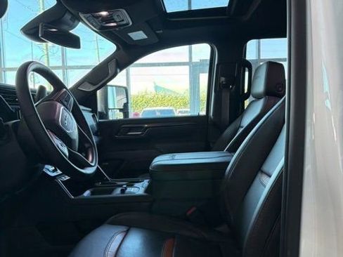 Used 2026 GMC Sierra 2500 AT4 image 6