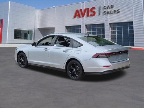 Used 2025 Honda Accord SE image 9