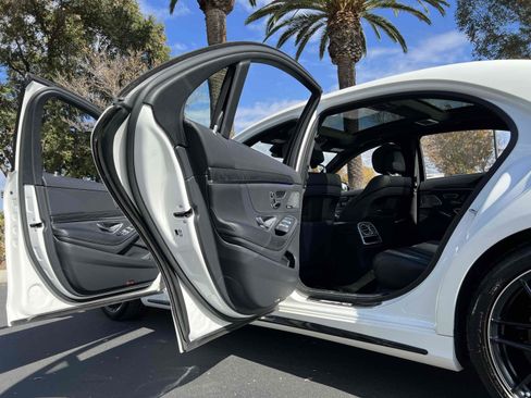 Used 2020 Mercedes-Benz S 63 AMG 4MATIC Sedan w/ Driver Assistance Package image 66