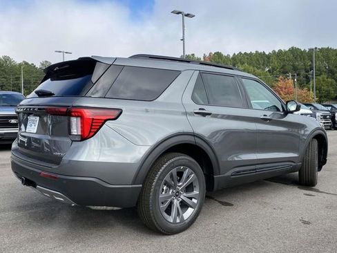 New 2026 Ford Explorer Active w/ Active Comfort Package image 3