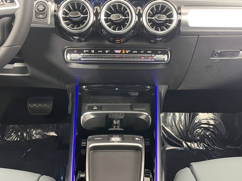 New 2026 Mercedes-Benz GLB 250 image 18