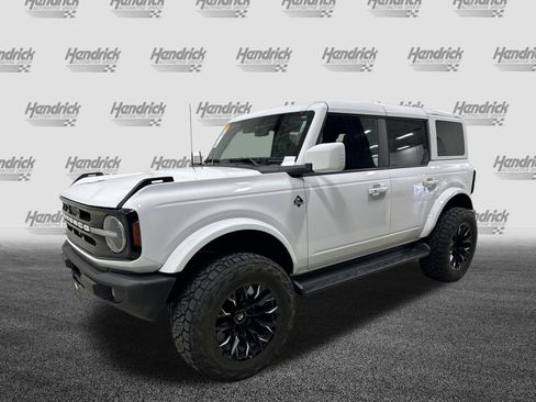 Used 2025 Ford Bronco Outer Banks AWD/4WD image 5